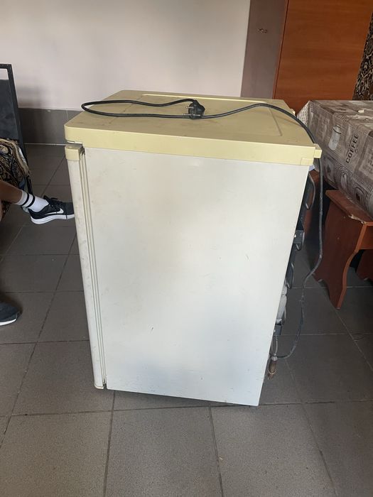 Продам холодильник
