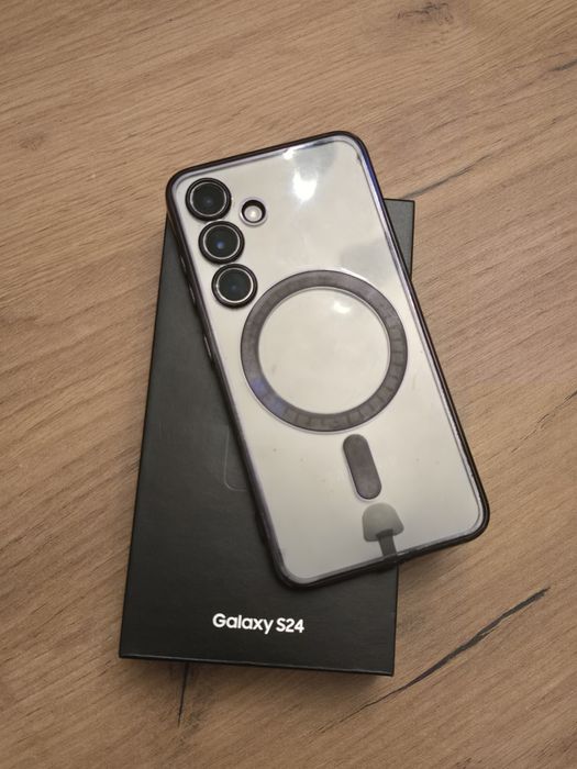 Samsung s24  /  8/256gb
