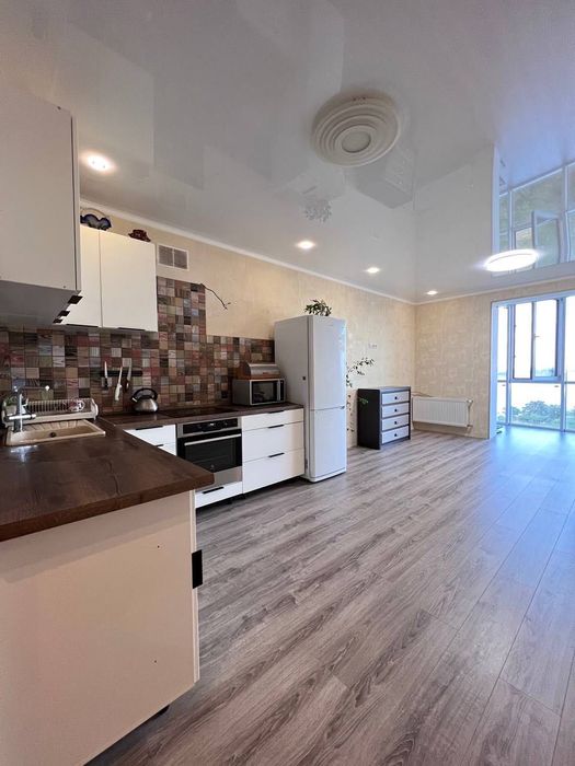 Продаж сучасної видової квартири з автон. опаленням в ЖК Грандбуд (л1)