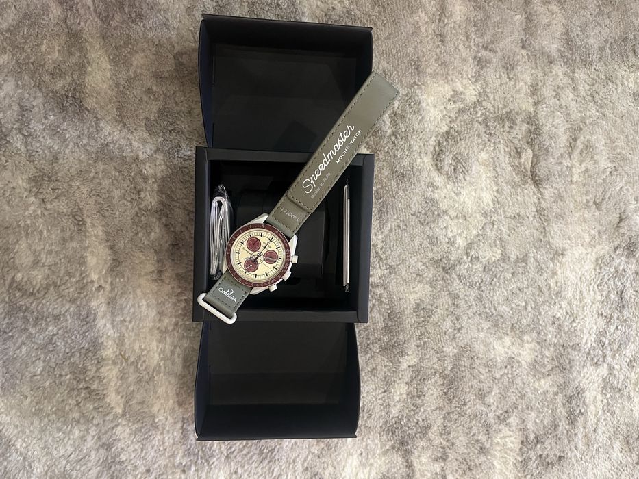 Relógio swatch x omega Mission to Pluto