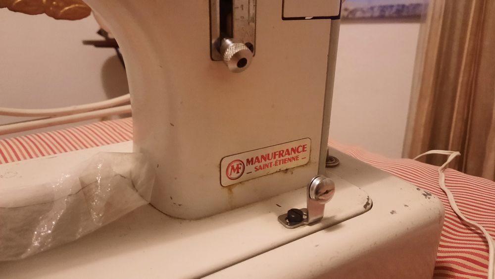 Maquina costura Omnia (vintage)