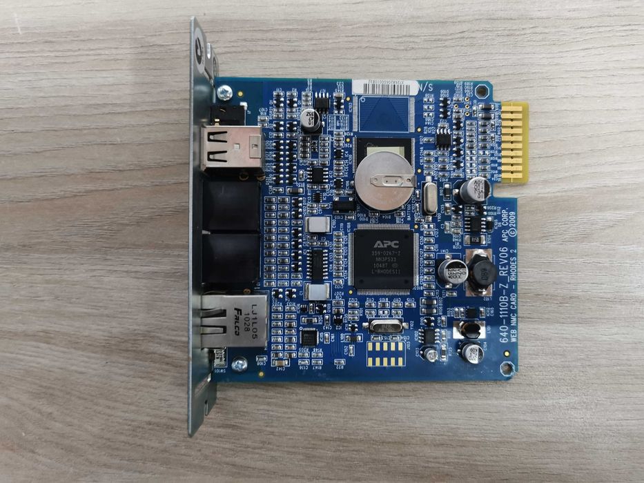 Карта управления и мониторинга ИБП, APC AP9631 нал/безнал