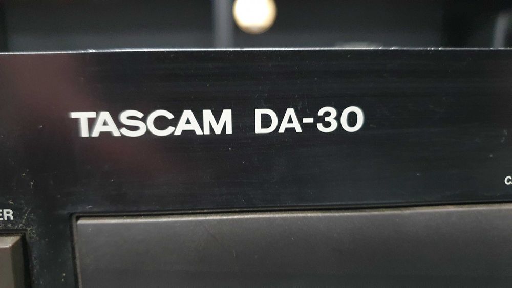 Tascam DA30 DAT Recorder + Remote