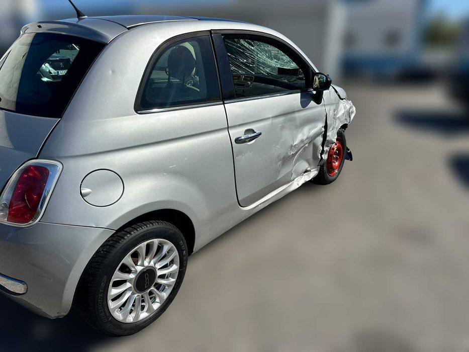 FIAT 500 Hatchback 1.3 D Multijet 75 cv de 2009 Salvado