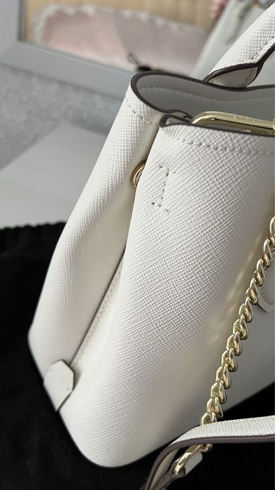 Сумка шкіряна Donna Karan DKNY біла