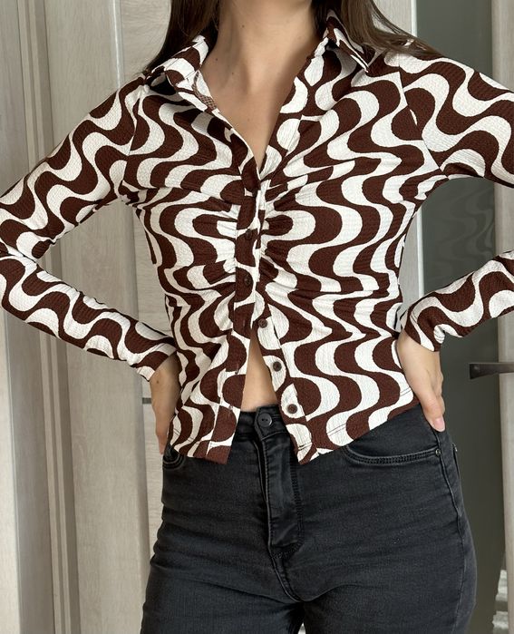 Блуза з довгим рукавом