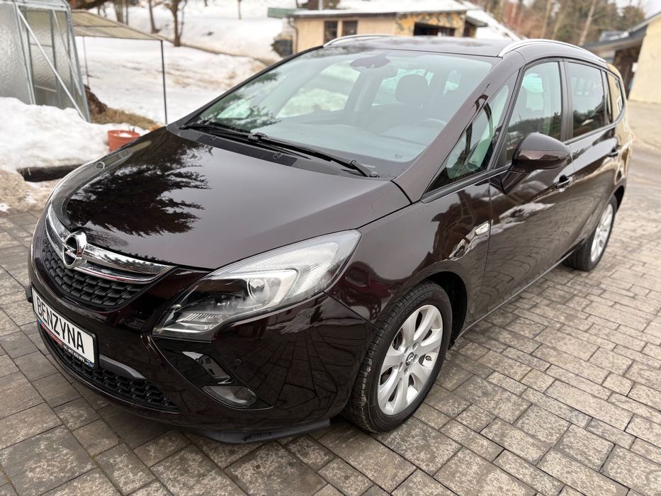 Opel Zafira 1,4 140KM Ksenon !! PDC !!