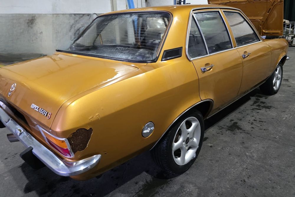 Vendo Opel 1604S  impecável