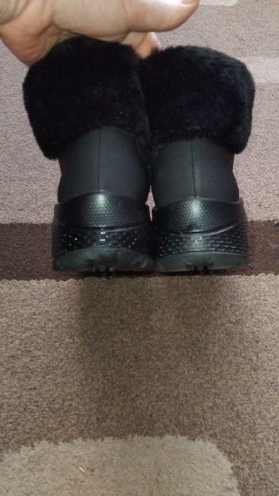 Ботінки Skechers для дівчинки +подарунок.