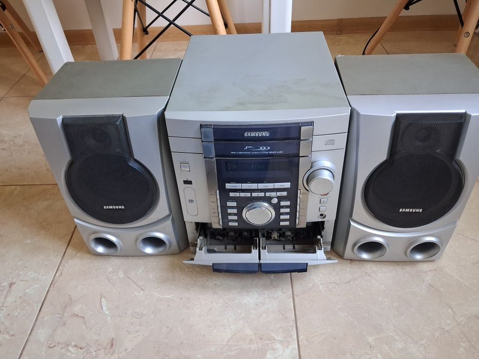 Wieża stereo Samsung MAX-L42 z głośnikami