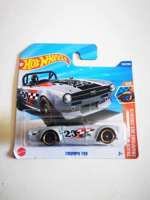 Triumph TR6 Treasure Hunt Hot Wheels 2025