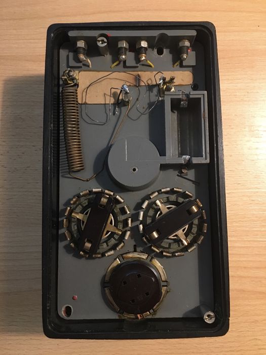 Miernik analogowy UM 4B