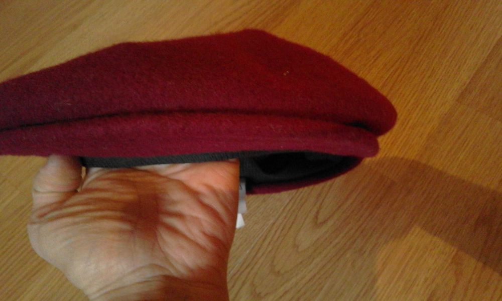 beret bordowy M wool wełna