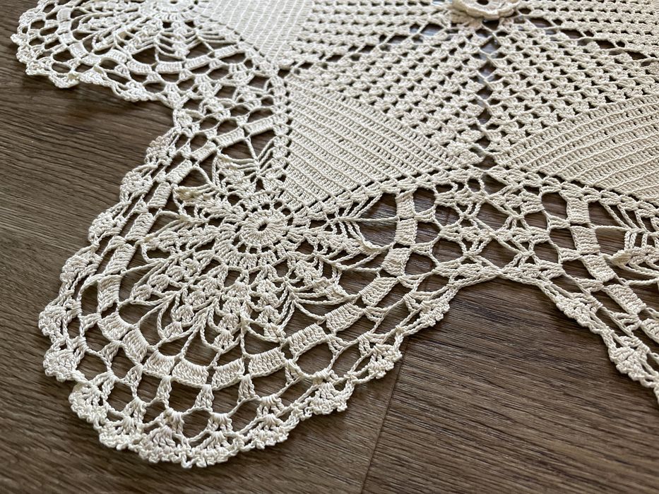 Naperon e barra de crochet
