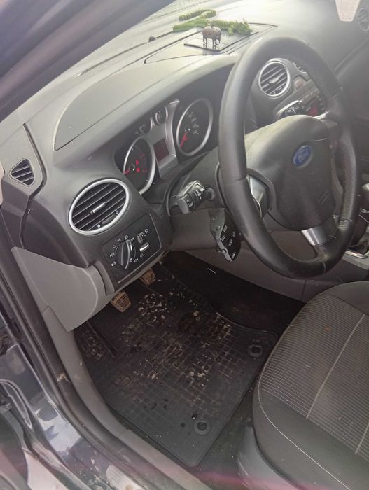 Форд фокус універсал