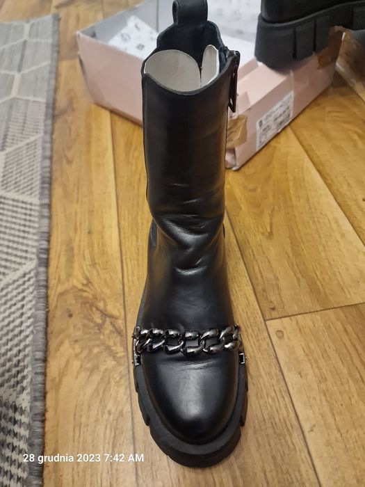 Buty Carinii stan bdb
