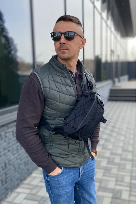 Сумка через плече тактична поясна нагрудна чорна зі стропами карабін