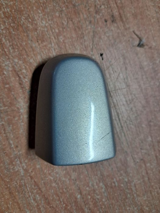 Заглушки у двері для задньої зовнішньої ручки Тойота Авенсіс т25