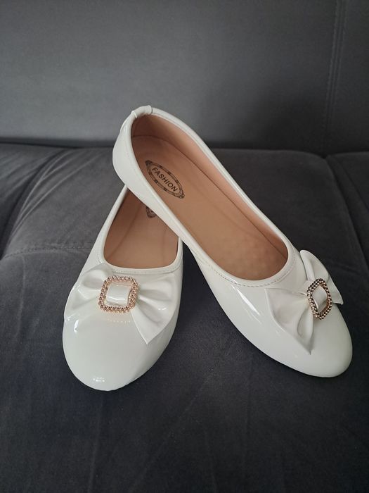 Białe buty Nowe komunia/wesele