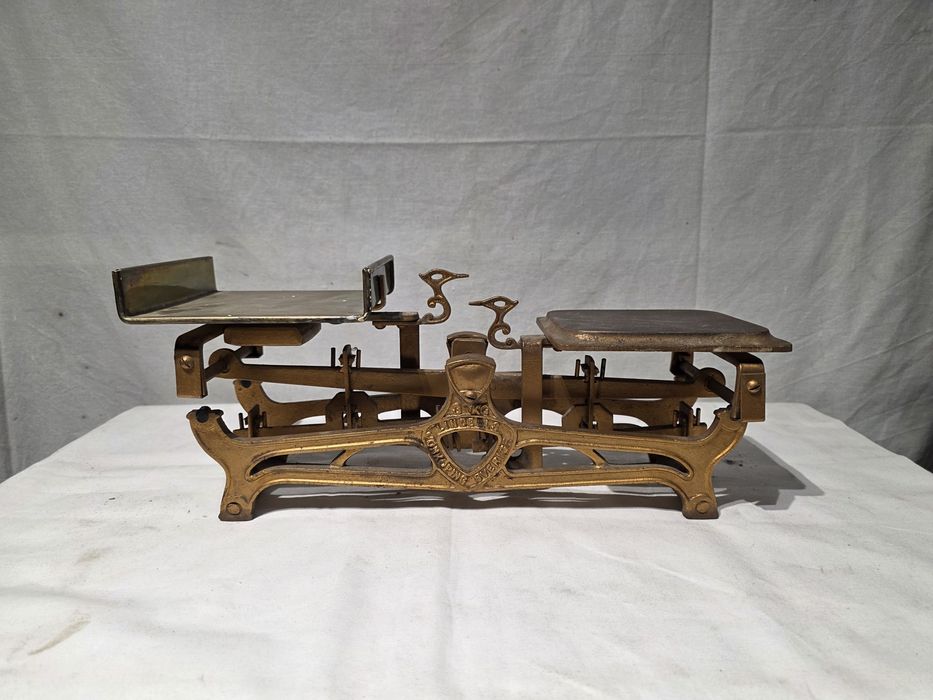 Waga szalkowa 3kg Lindells Jonkoping 1945r.