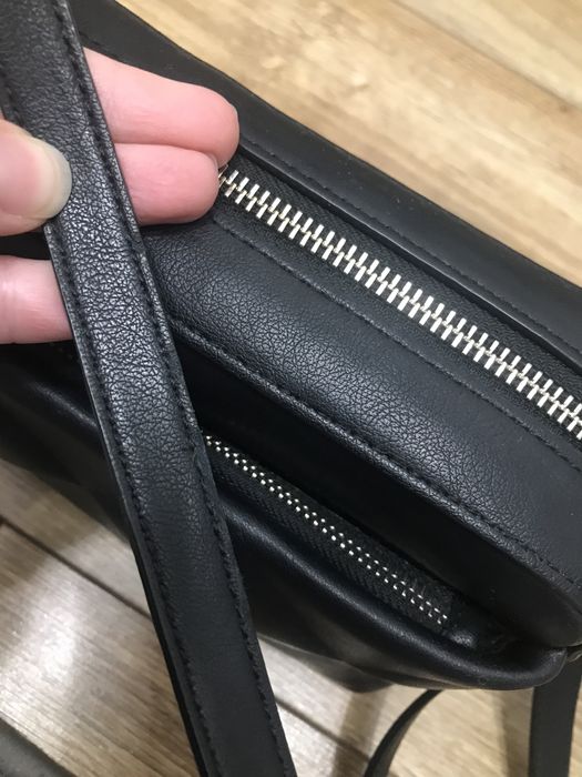 Listonoszka Calvin Klein