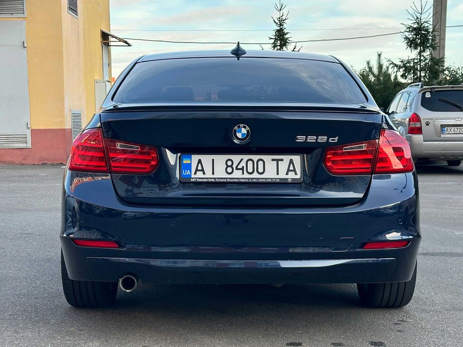 BMW 3 F30 328D 2 литра дизель задний привод