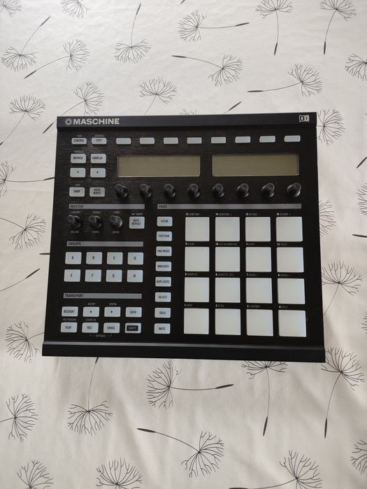 DJ-контролер Native Instruments Maschine MK1/Traktor Kontrol X1