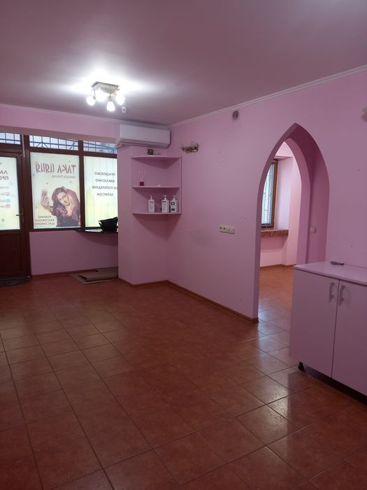 Продається приміщення в центрі