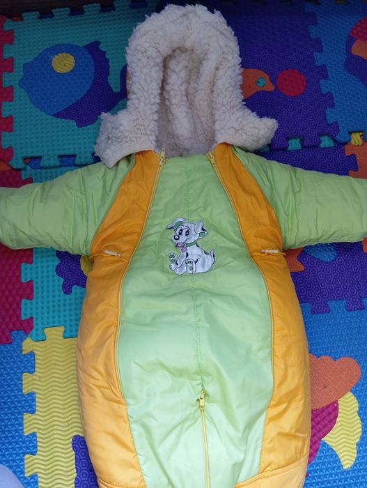 Комбінезон трансформер 0-12 місяців зимні синій та жовто-салатовий бу,