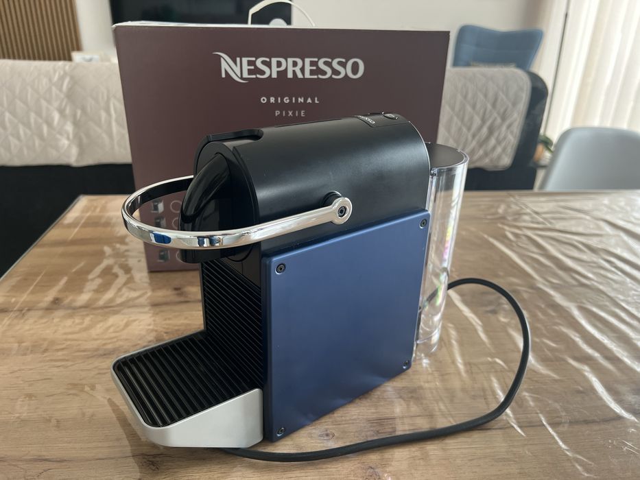 Nespresso Pixie Dark Blue (praticamente Nova) c/ Garantia Outubro 2028