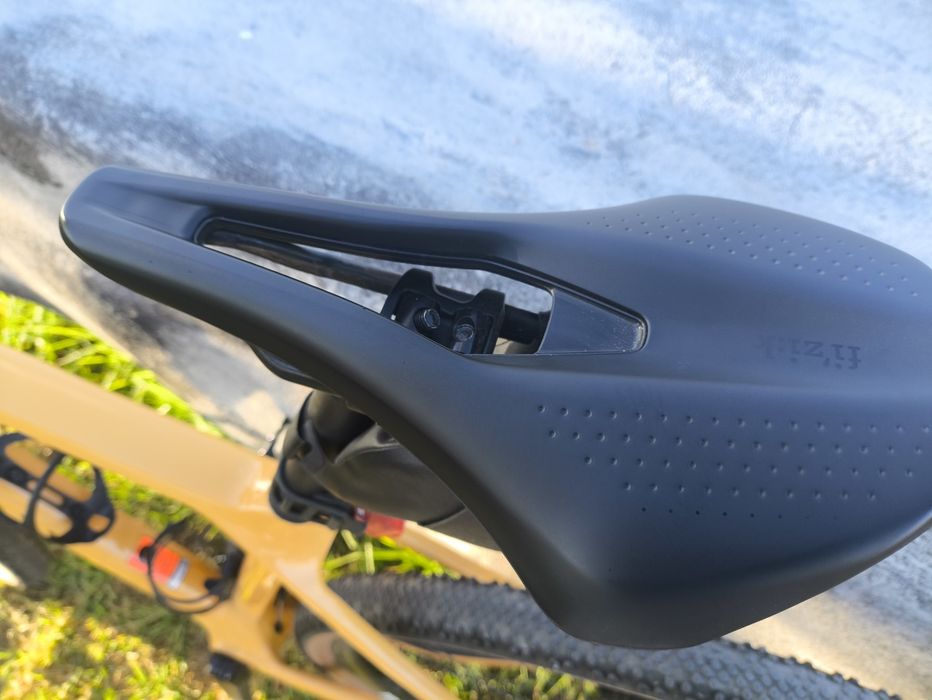 Canyon Grizl CF 7  cor Curry Powder.