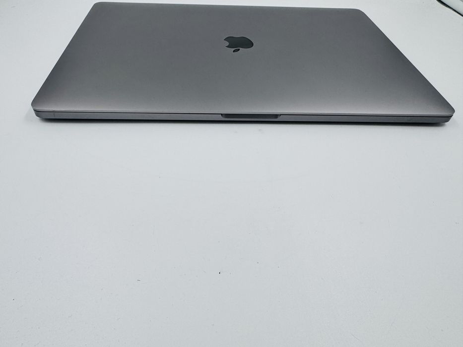 Apple Macbook Pro 16 2019 i7 64GB RAM 512GB SSD AMD 4GB IL6602
