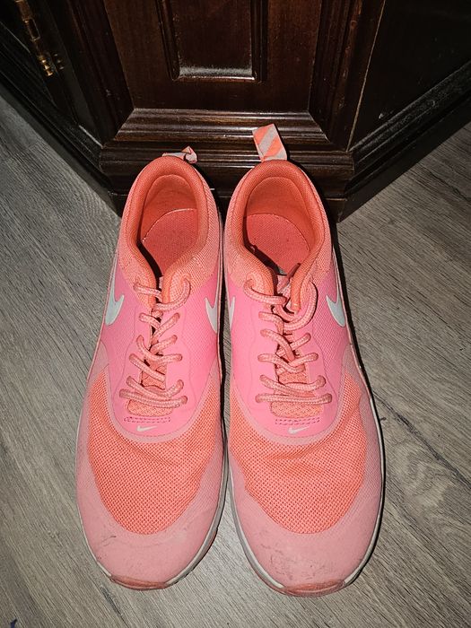 Tênis rosa usados