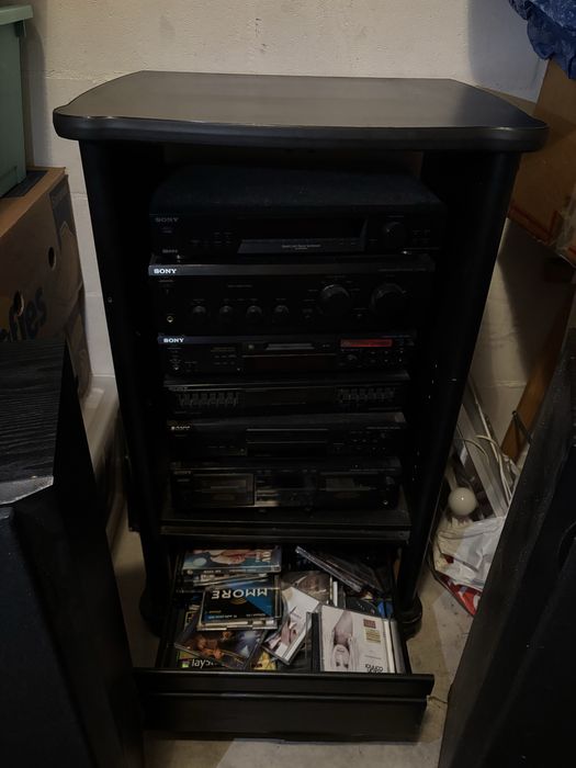Aparelhagem Sony com 2 colunas