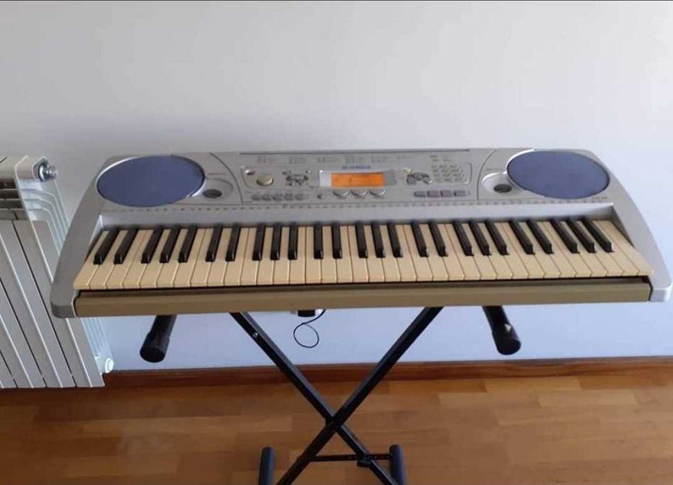 Órgão Yamaha como Novo