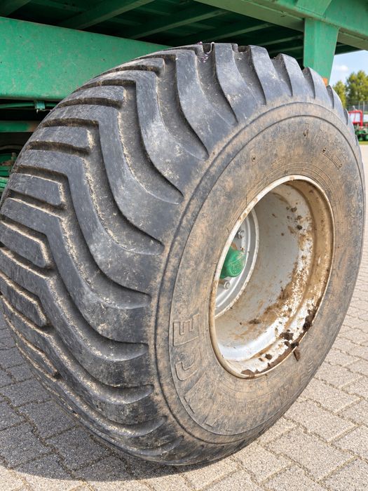 Tebbe DS 180 rozrzutnik obronika wapna pomiotu