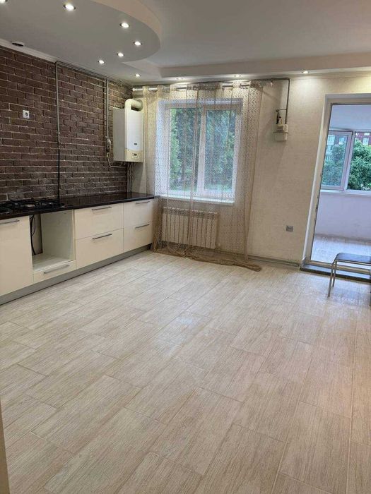Продам квартиру 80 м2 з євроремонтом в центрі Бородянки