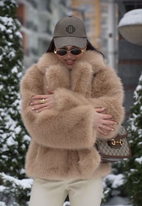 Шуба з эко хутра в кольорі кемел