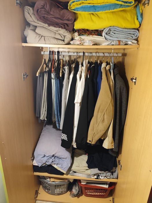 Doação de roupeiro 2 portas com prateleiras
