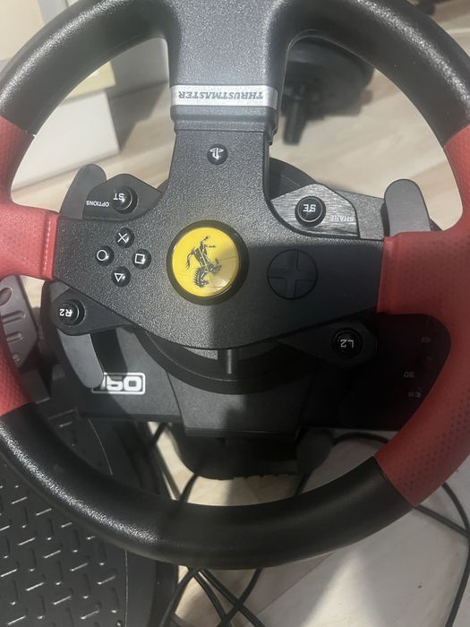 kierownica wyścigowa Thrustmaster T150 Ferrari Edition.