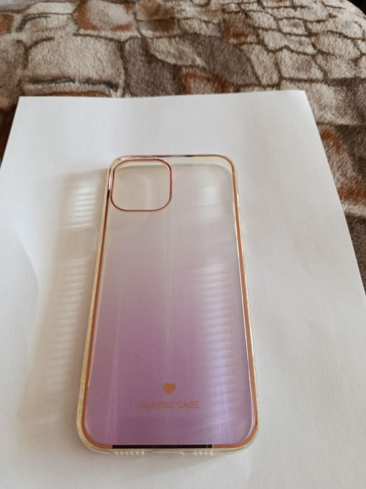 Чехлы на iphone.