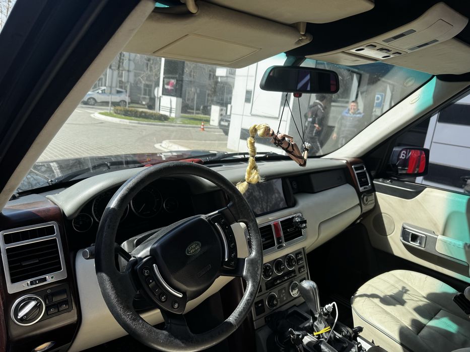 Land rover range rover