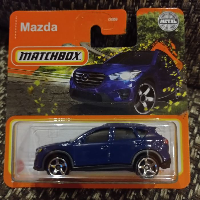 Matchbox Mazda CX-5 auto samochód resorak zabawka dla dzieci