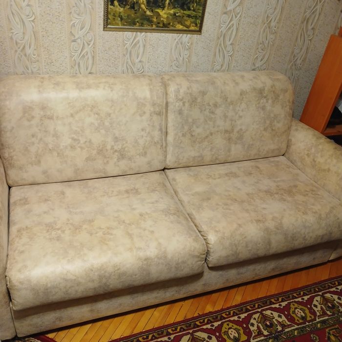 Раскладной диван, новая оббивка