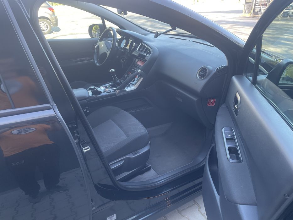 Peugeot 3008 /2010року/2.0дизель/