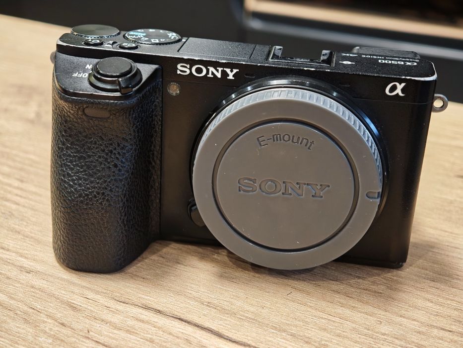 Aparat Sony A6500 body + bateria