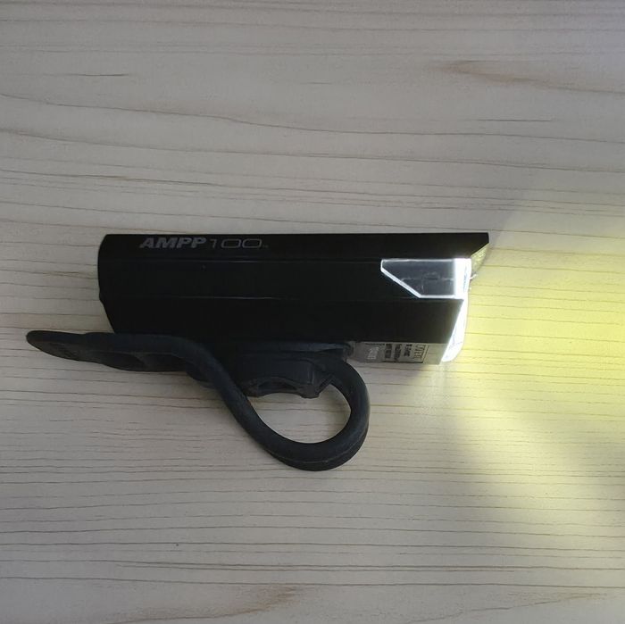Lampka rowerowa CATEYE AMPP 100 HL-EL041RC