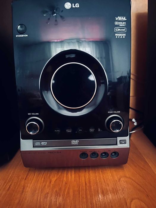 музичний центр LG