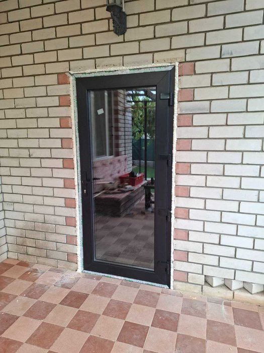 Пластиковые двери металлопластиковые доступная цена установка доставка