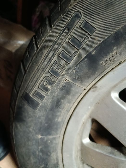 Продам пару Ауді А4